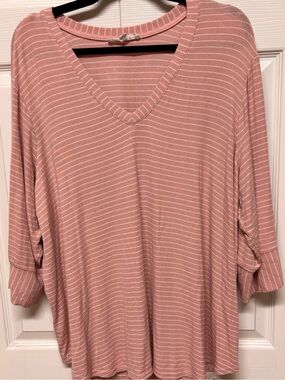 Women’s V-Neck Striped 2XL Top - Pink